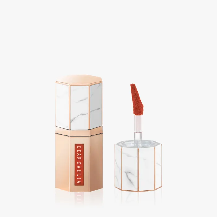 Dahlia Dream Velvet Lip Mousse - Chic Matte Elegance